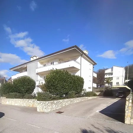 Apartman Kris * Kostrena